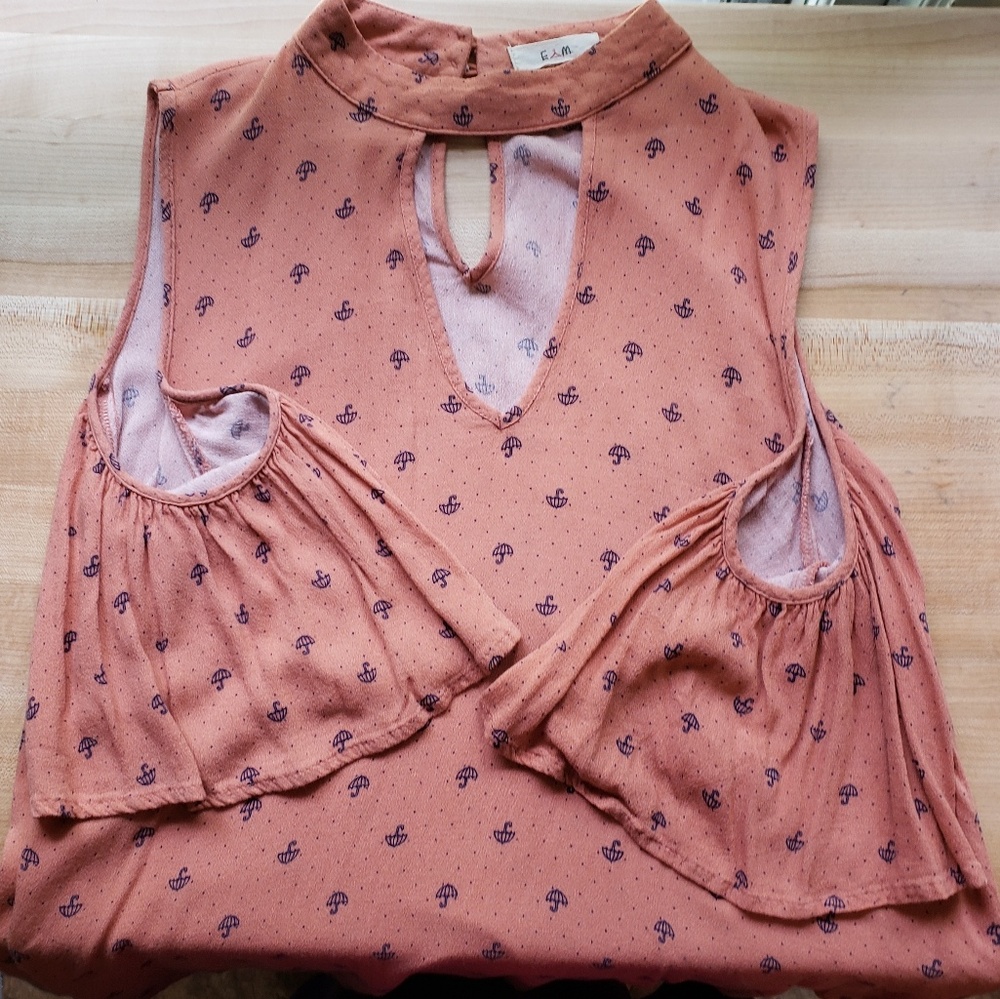 Umbrella patterned cold shoulder choker collar